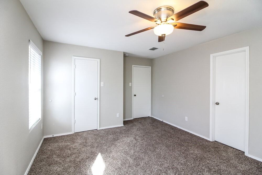 1329 Castle Ridge Rd - Photo 6 of 15