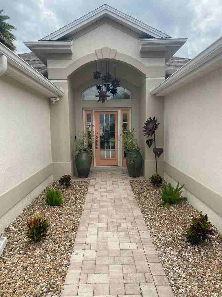 733 Winifred Way - Photo 2 of 50