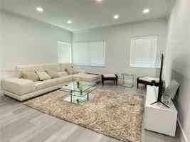 featured image of 311 Sw 27th Ave ##3