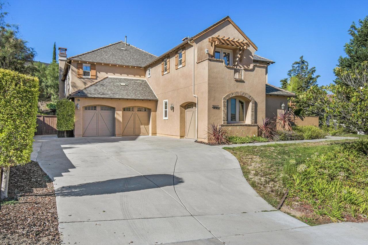 2957 Ranch Gate Rd - Photo 2 of 20