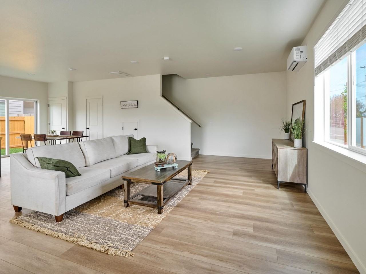 261 28th Avenue Southeast - Photo 3 of 13