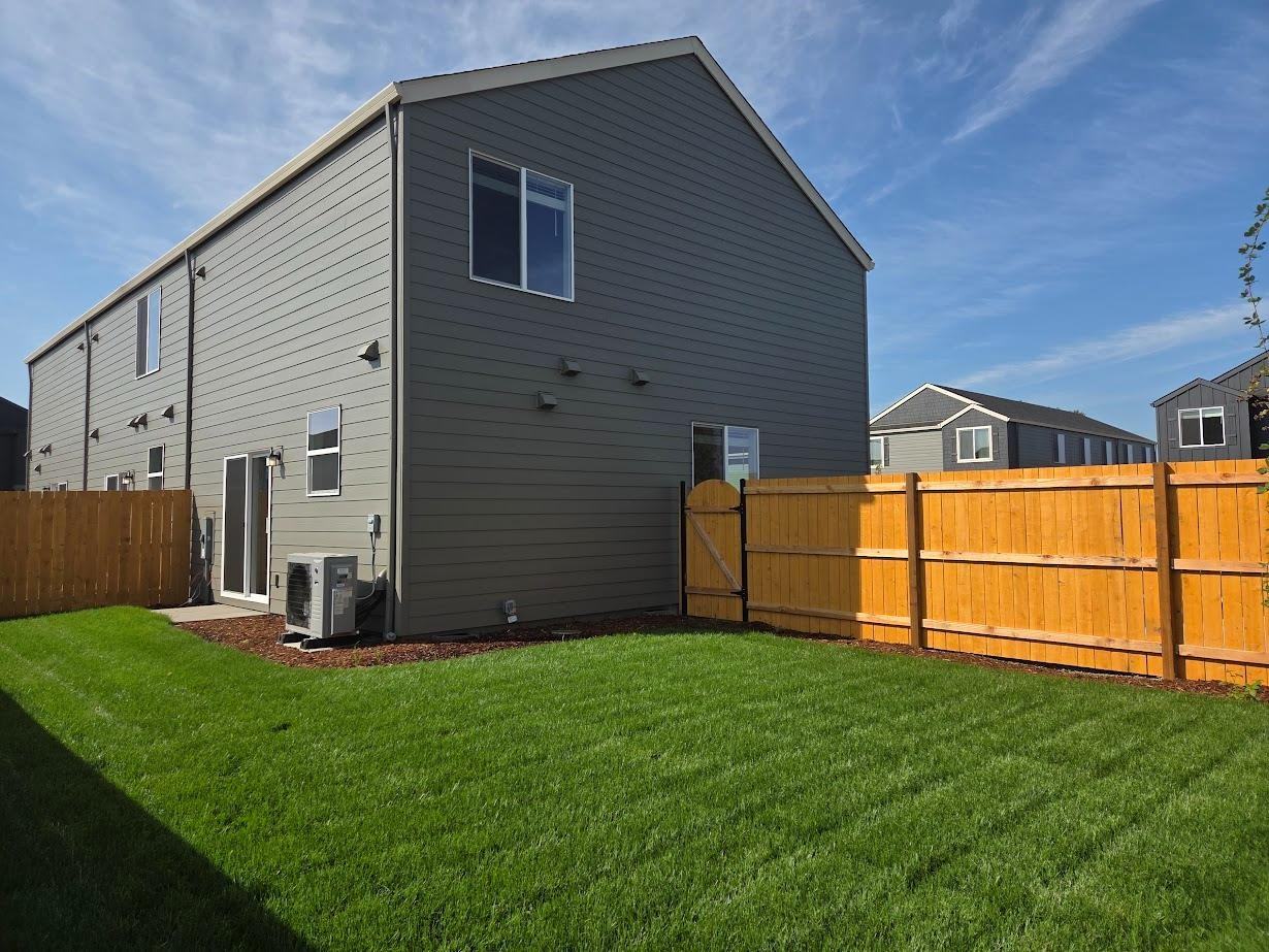 2731 Lyon St Se - Photo 2 of 13