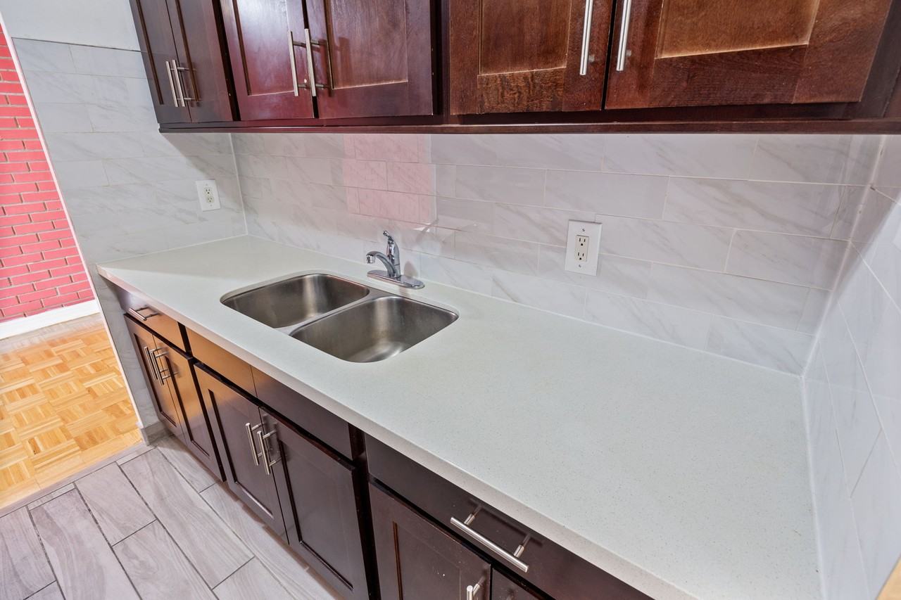 3125 Lawrence Ave E - Photo 4 of 15