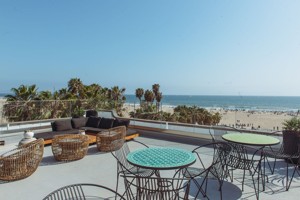 featured image of 1659 Ocean Front Walk