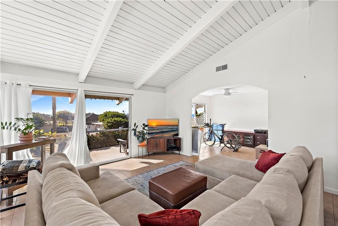 308 Camino San Clemente - Photo 3 of 28
