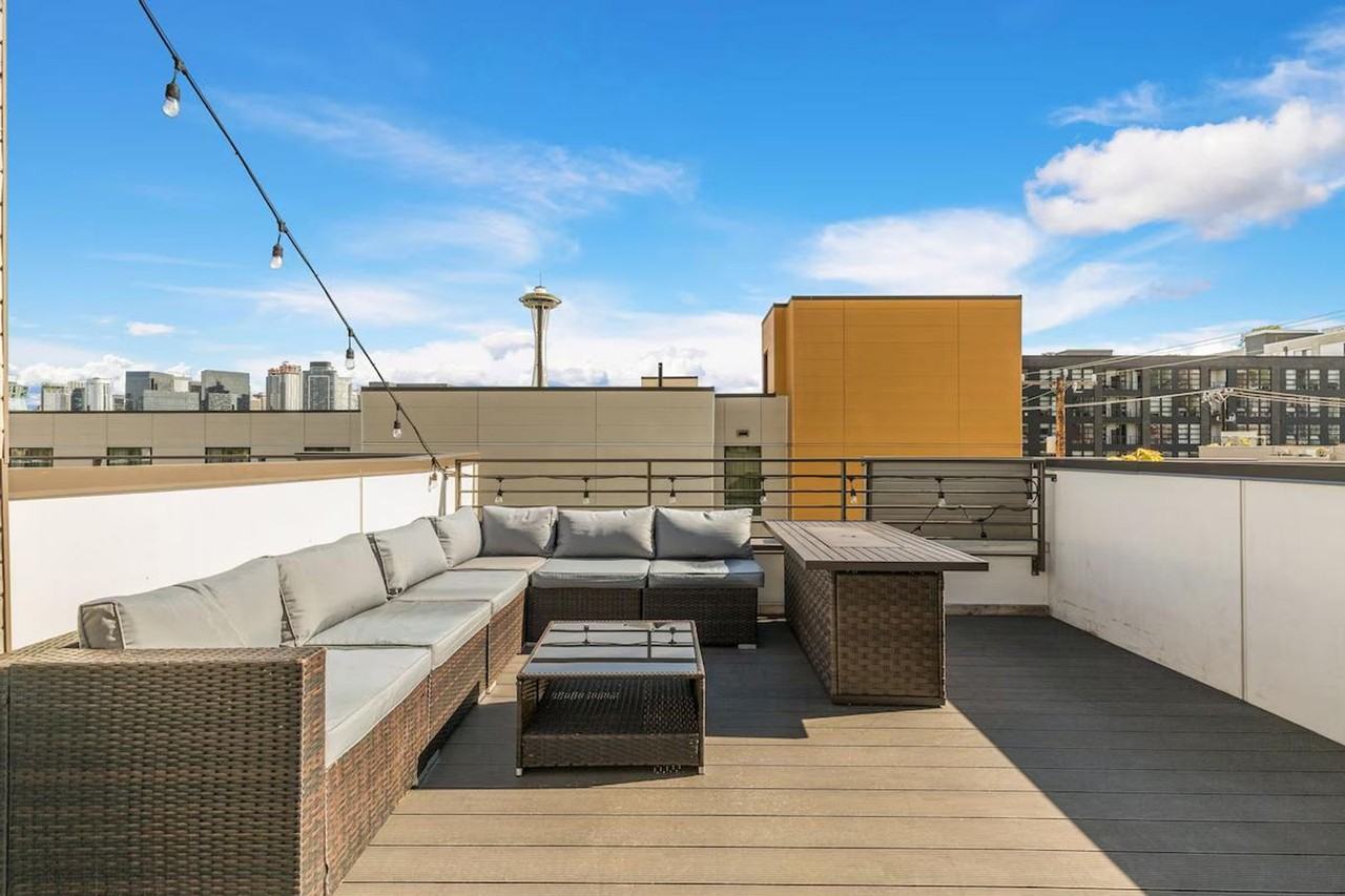 722 3rd Ave N #1232830P - Photo 3 of 45