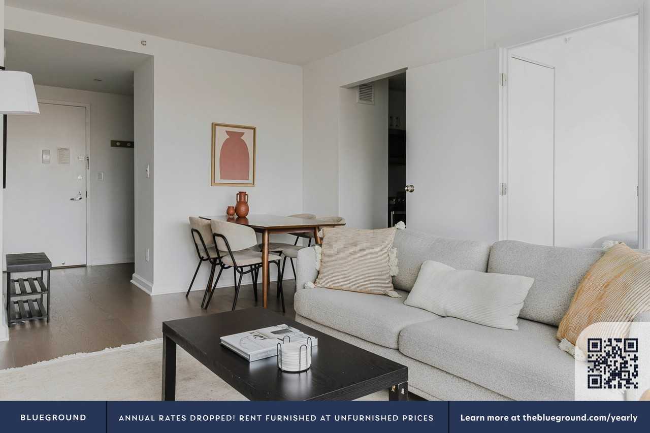 500 West 56th Street - Photo 4 of 32