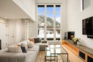 800 S Mill St - Photo 1 of 1
