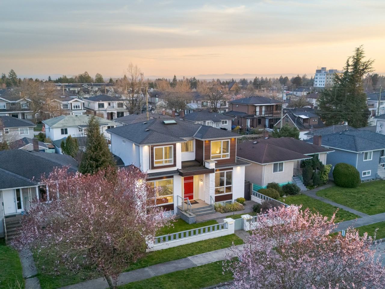 3232 East 52nd Ave #1061256P - Photo 6 of 50