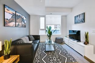 90 Champagne Ave S - Photo 1 of 1