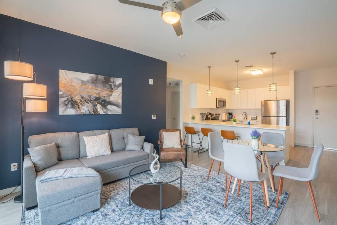 295 E Roosevelt St #1263016P - Photo 2 of 38