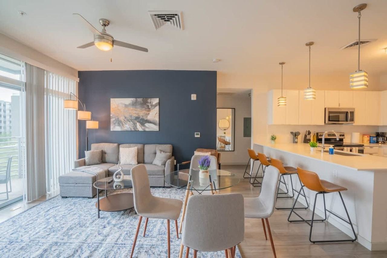 295 E Roosevelt St #1263016P - Photo 3 of 38