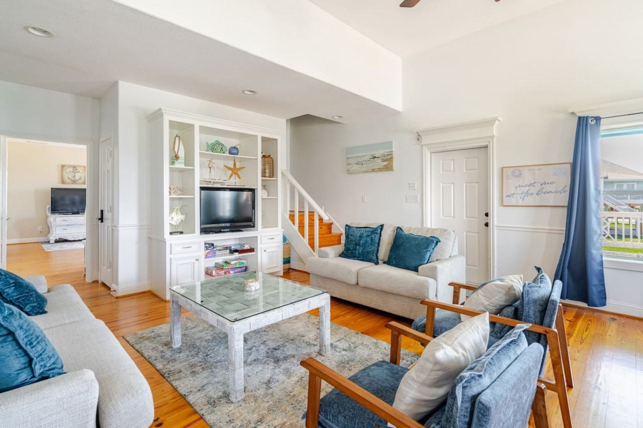 814 Helen Blvd #1264135P - Photo 3 of 50