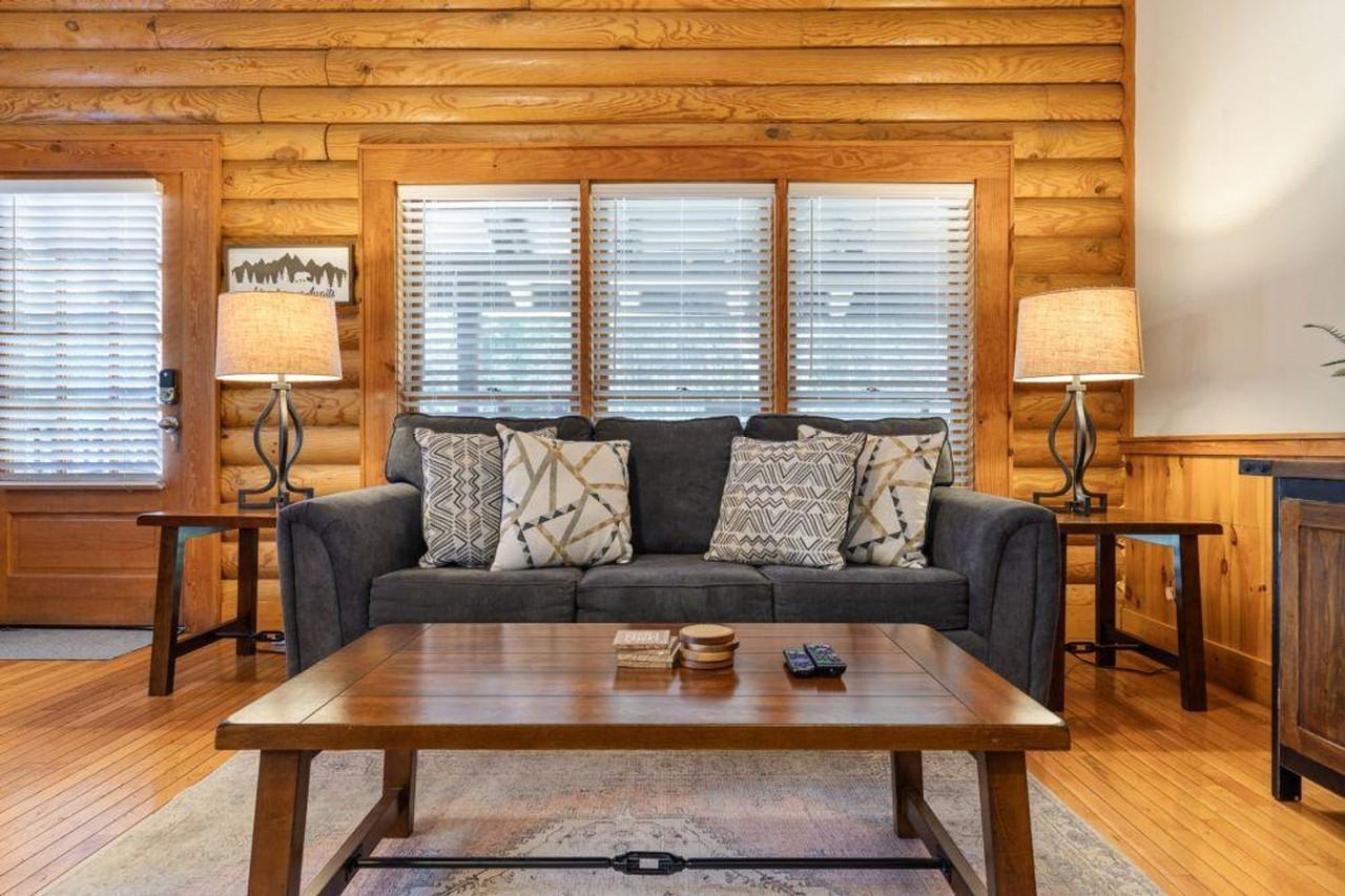 741 Golf View Boulevard - Photo 2 of 43