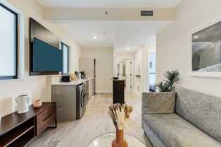 3031 Ne 4th Ave - Photo 1 of 1