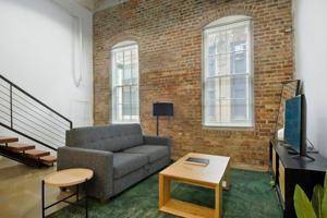 featured image of 822 Howard Ave