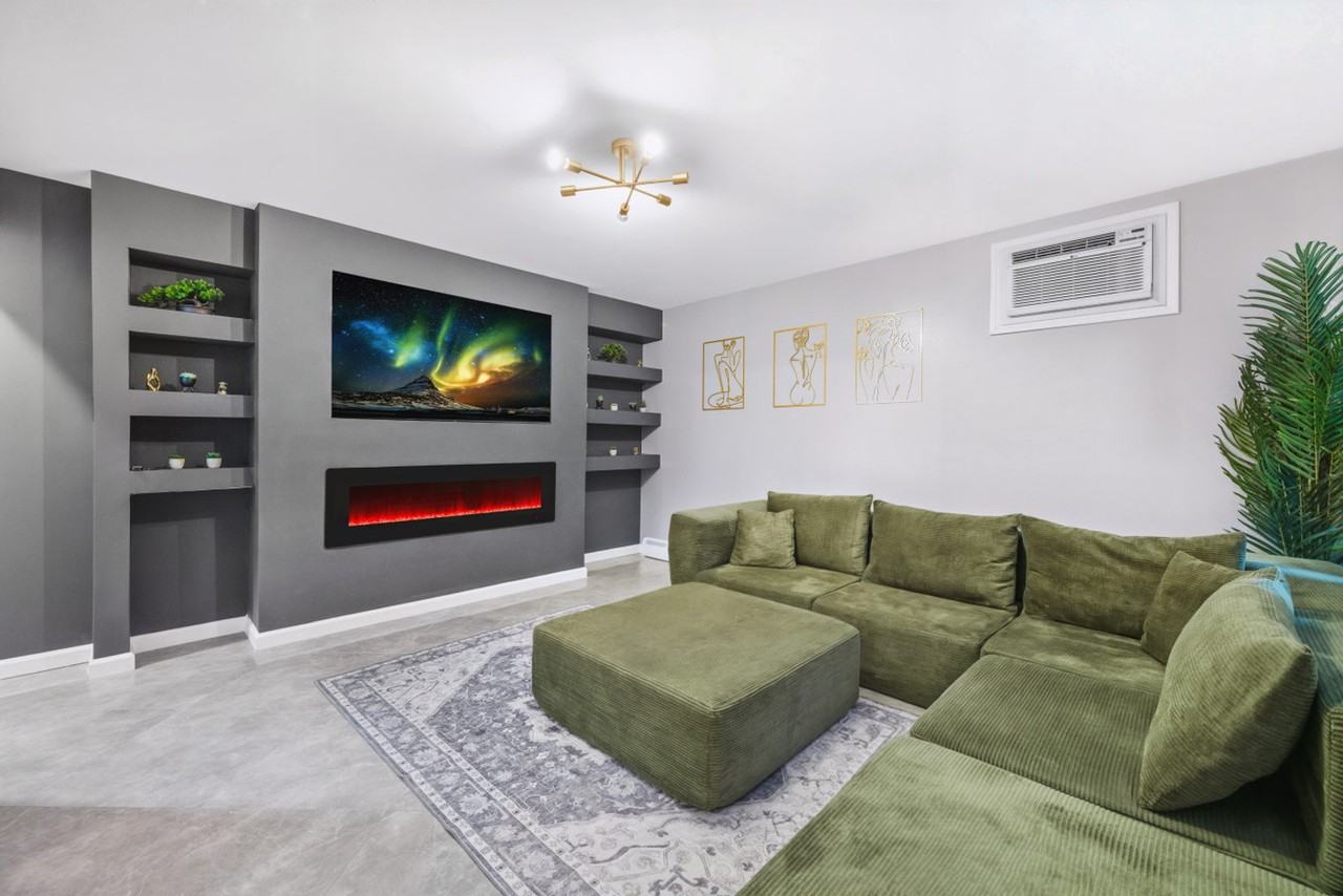 529 Avenue E - Photo 3 of 77