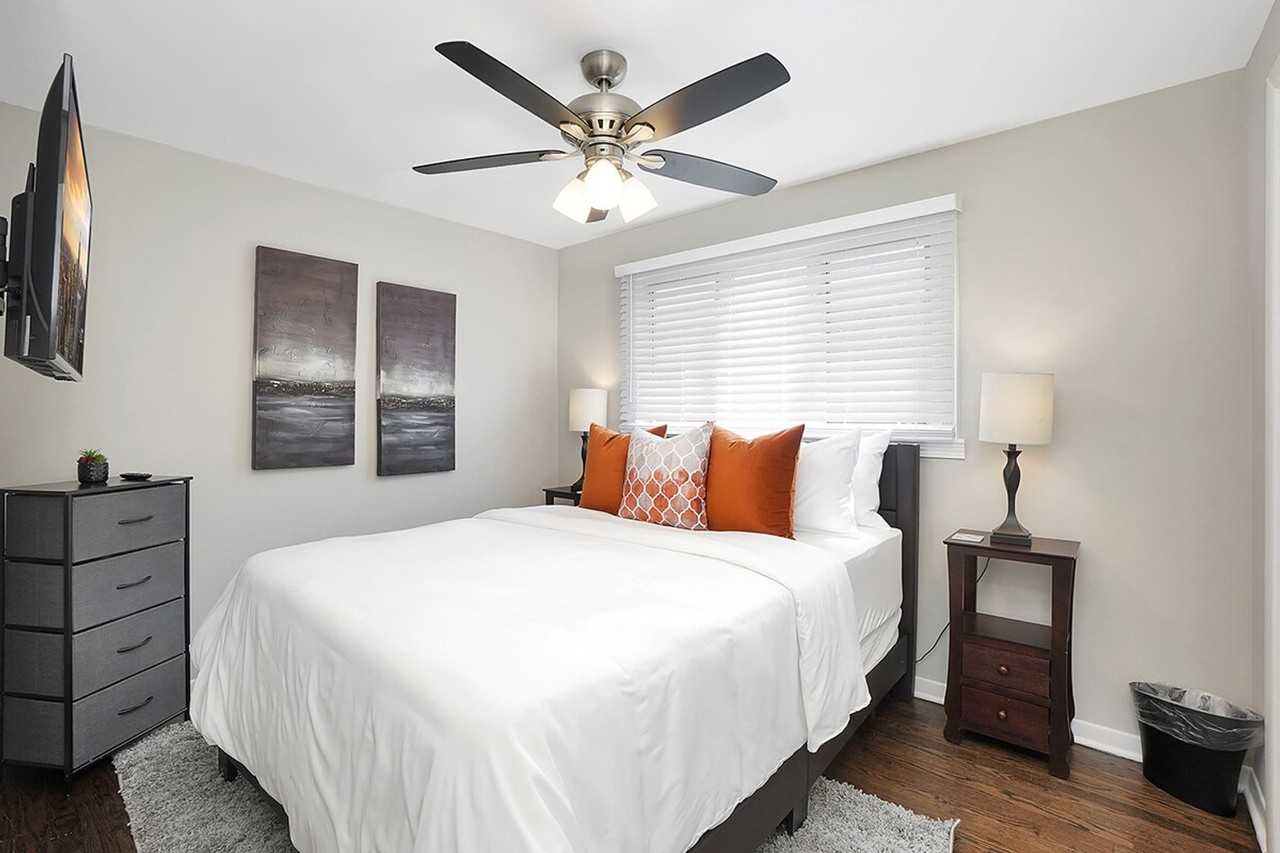 5931 S Nagle Ave #1285032P - Photo 7 of 19