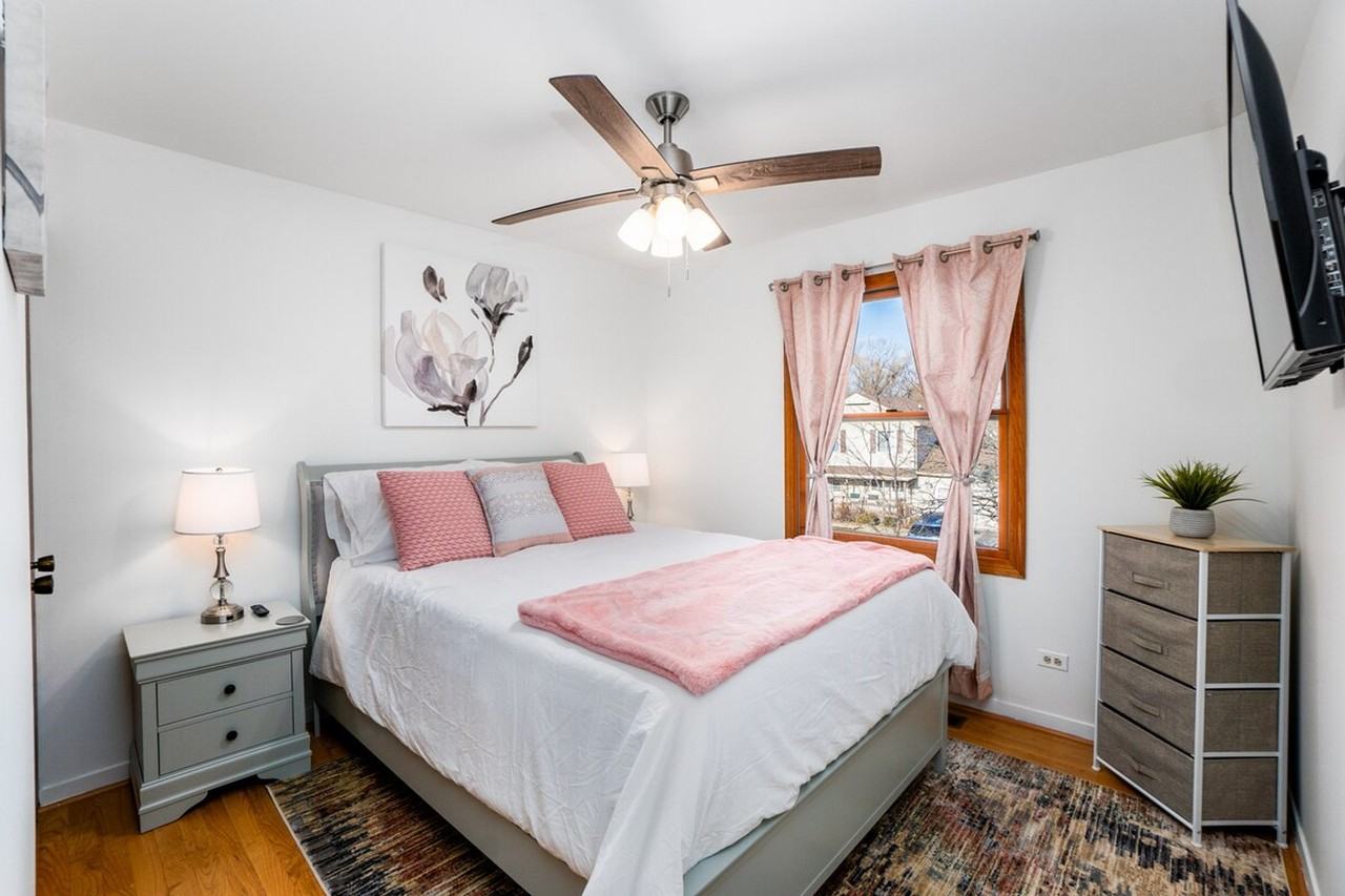 1420 Auburn Ave #1285078P - Photo 3 of 21