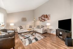 2607 Oak Ridge Ln - Photo 1 of 1