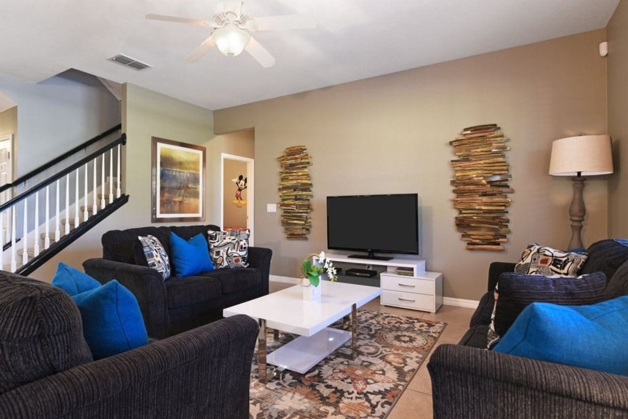 4376 Acorn Ct #1286565P - Photo 2 of 31