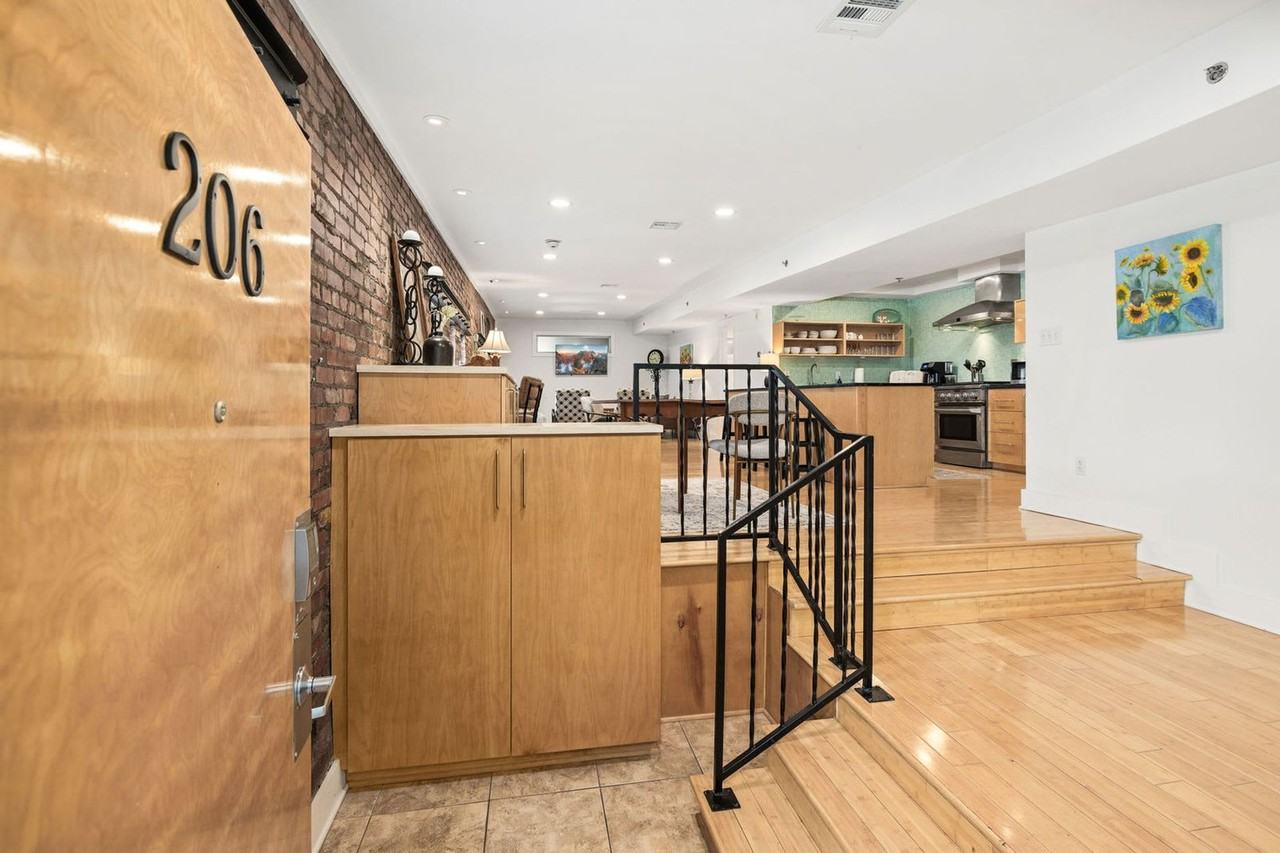 339 N West Ave #1289057P - Photo 5 of 24