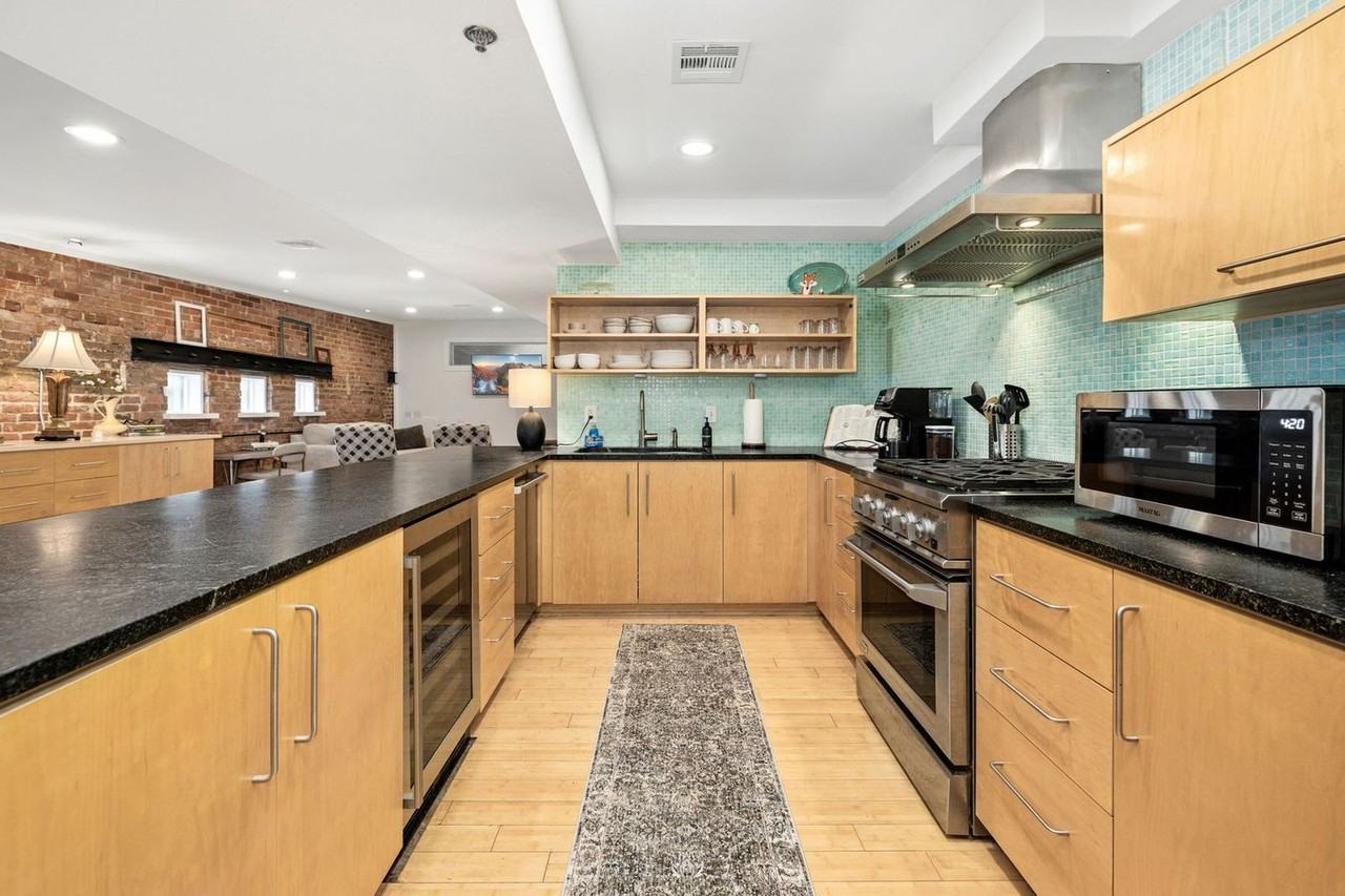 339 N West Ave #1289057P - Photo 7 of 24