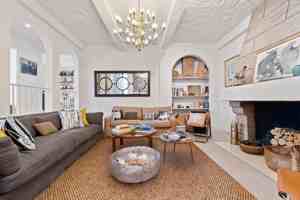 featured image of 3399 70th Ln N