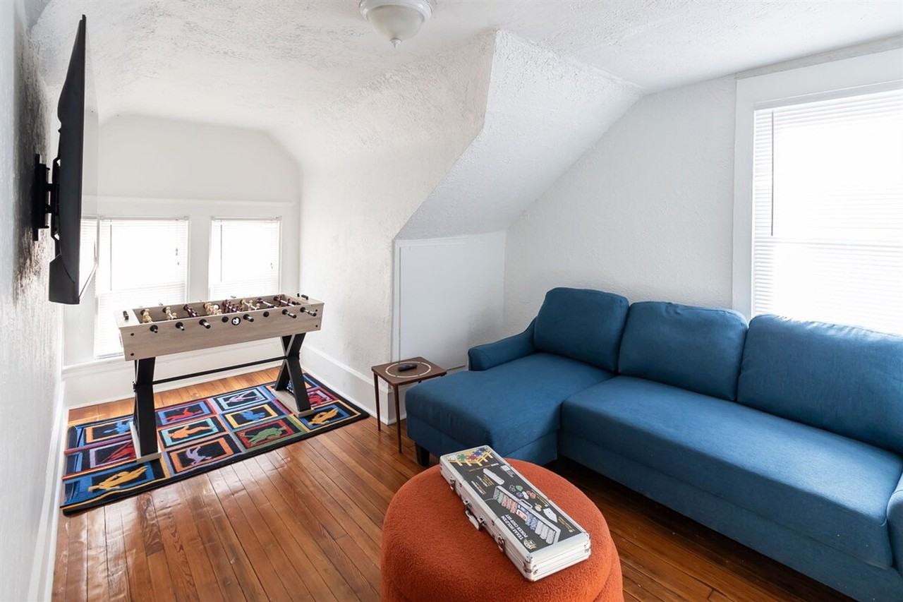 1444 E 108th St #1290665P - Photo 4 of 37