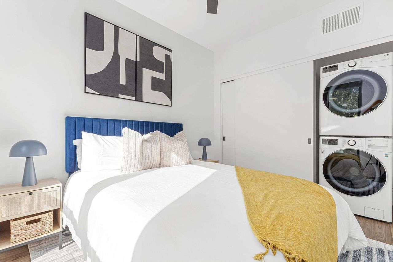 334 2nd St Ne #1292418P - Photo 4 of 34