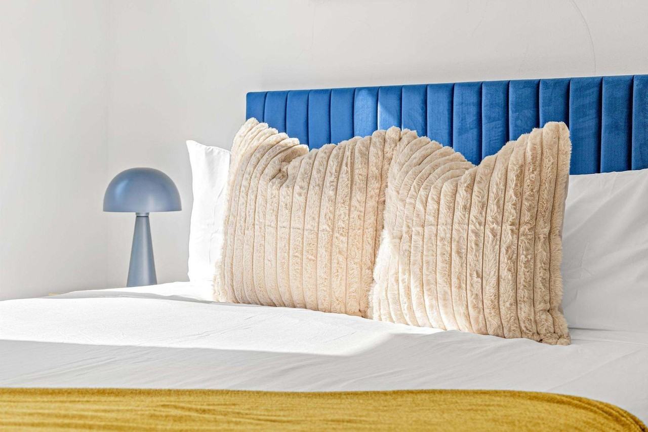 334 2nd St Ne #1292418P - Photo 7 of 34