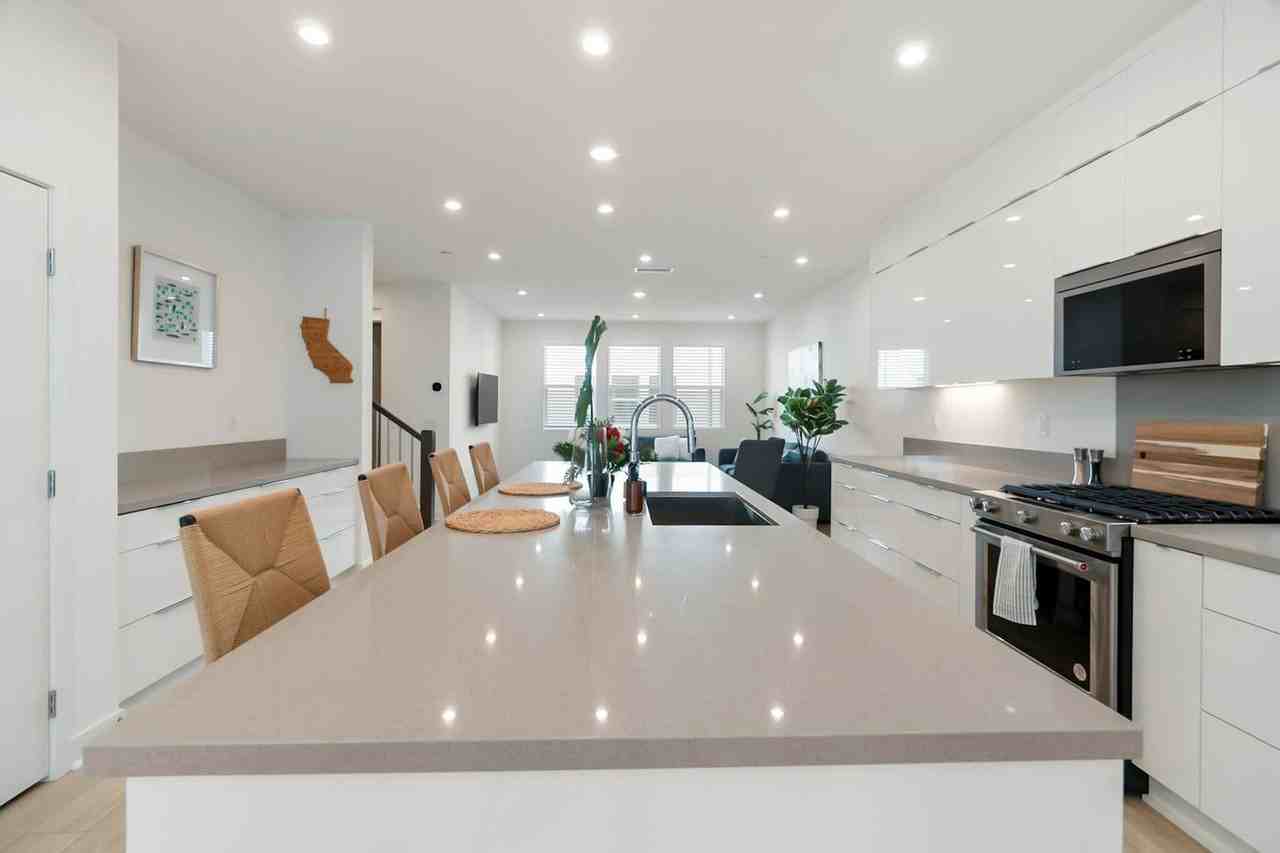 2717 Everly Dr #1292589P - Photo 7 of 31