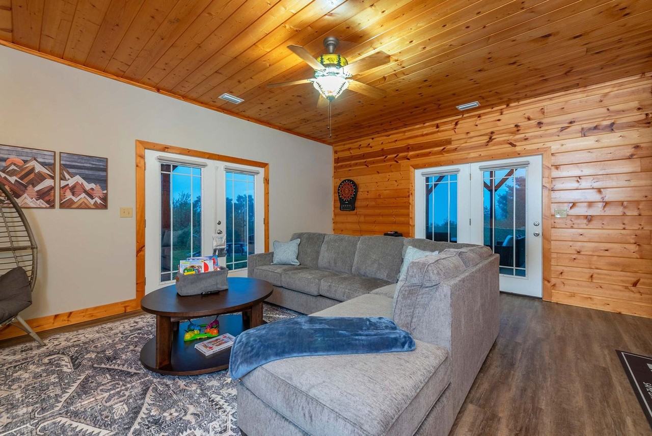 629 Cherry Hill Dr #1292596P - Photo 5 of 49