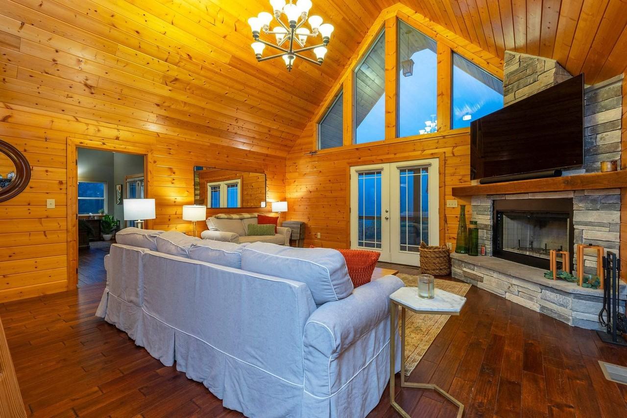 629 Cherry Hill Dr #1292596P - Photo 3 of 49