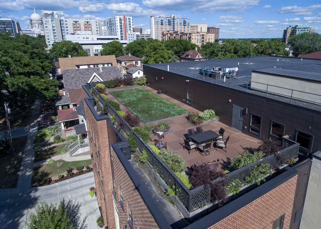 Washington Plaza - Photo 3 of 8