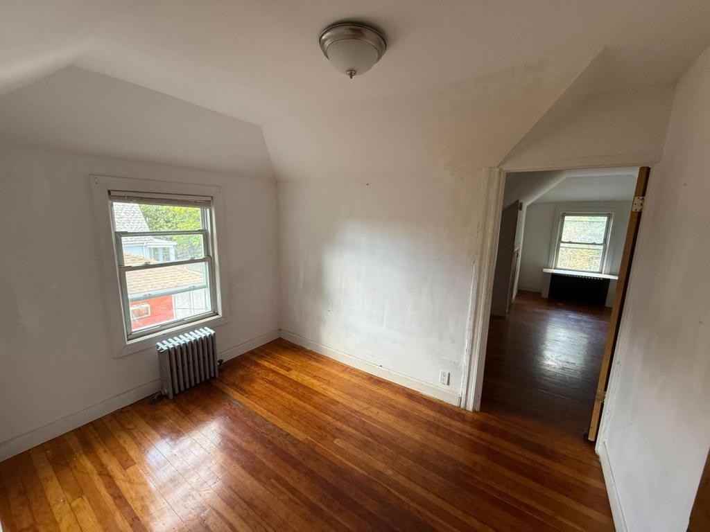 24 Chestnut Pl - Photo 4 of 9