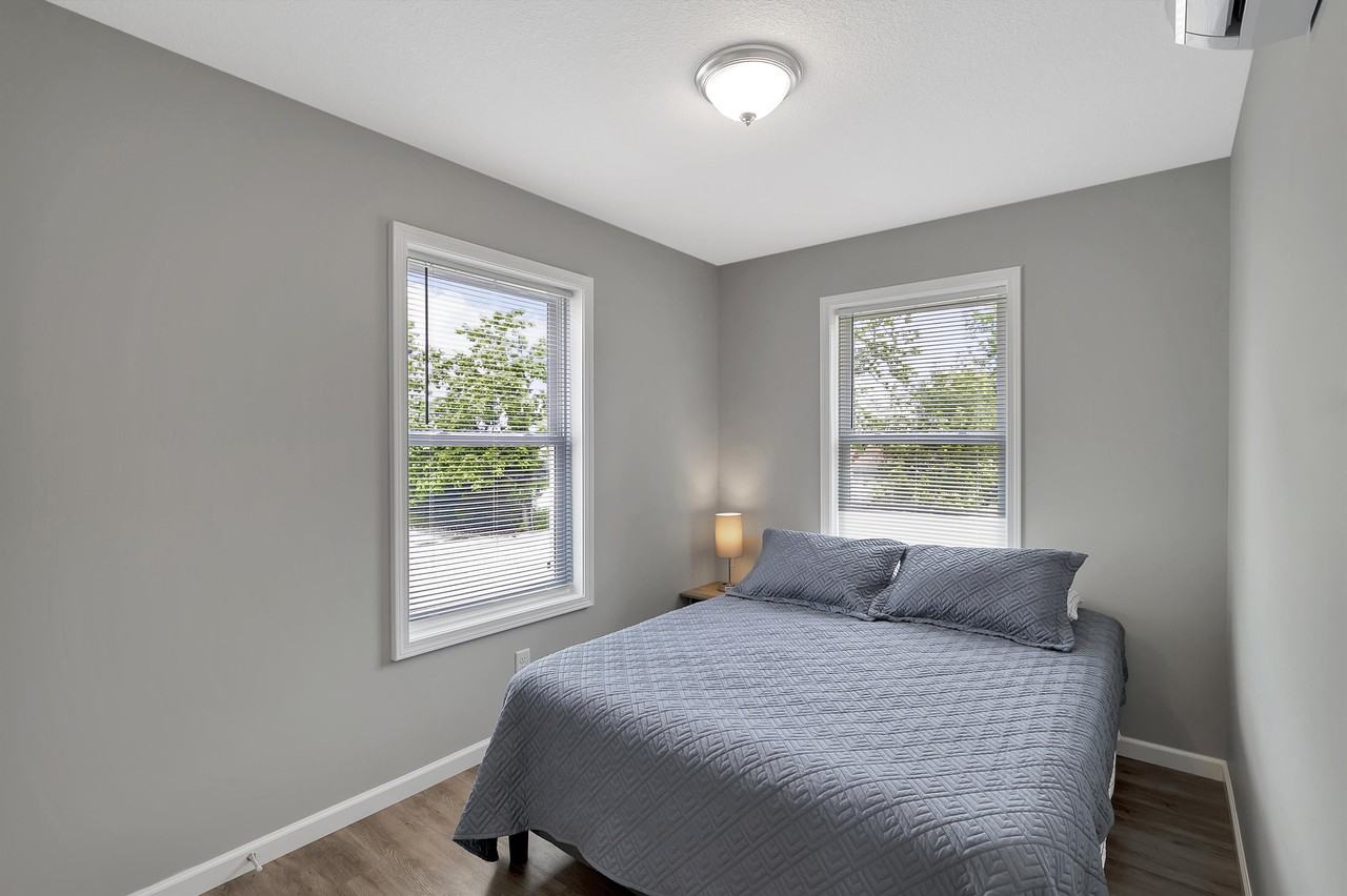 8918 Franklin Ave #B - Photo 2 of 10