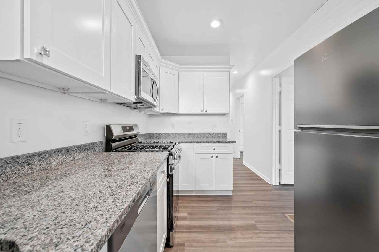 477 Norton St #1 - Photo 3 of 20