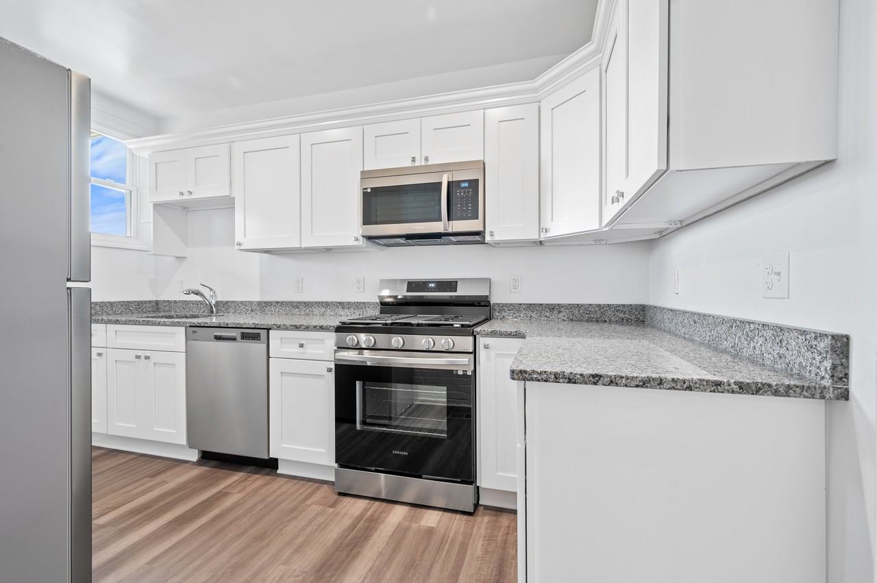 477 Norton St #1 - Photo 7 of 20