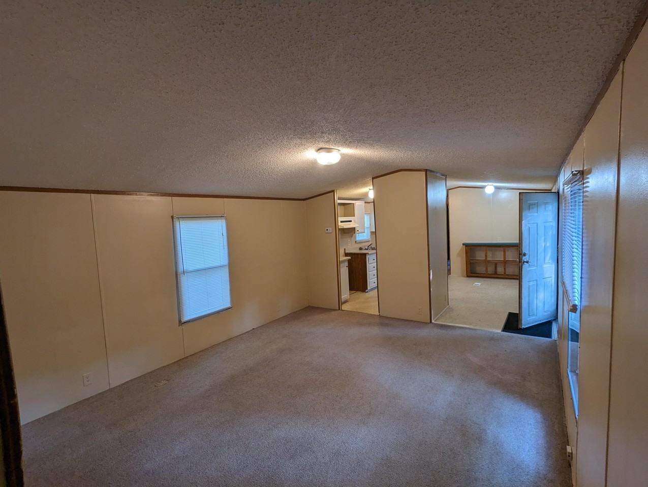 60 Ransdell Way - Photo 2 of 10