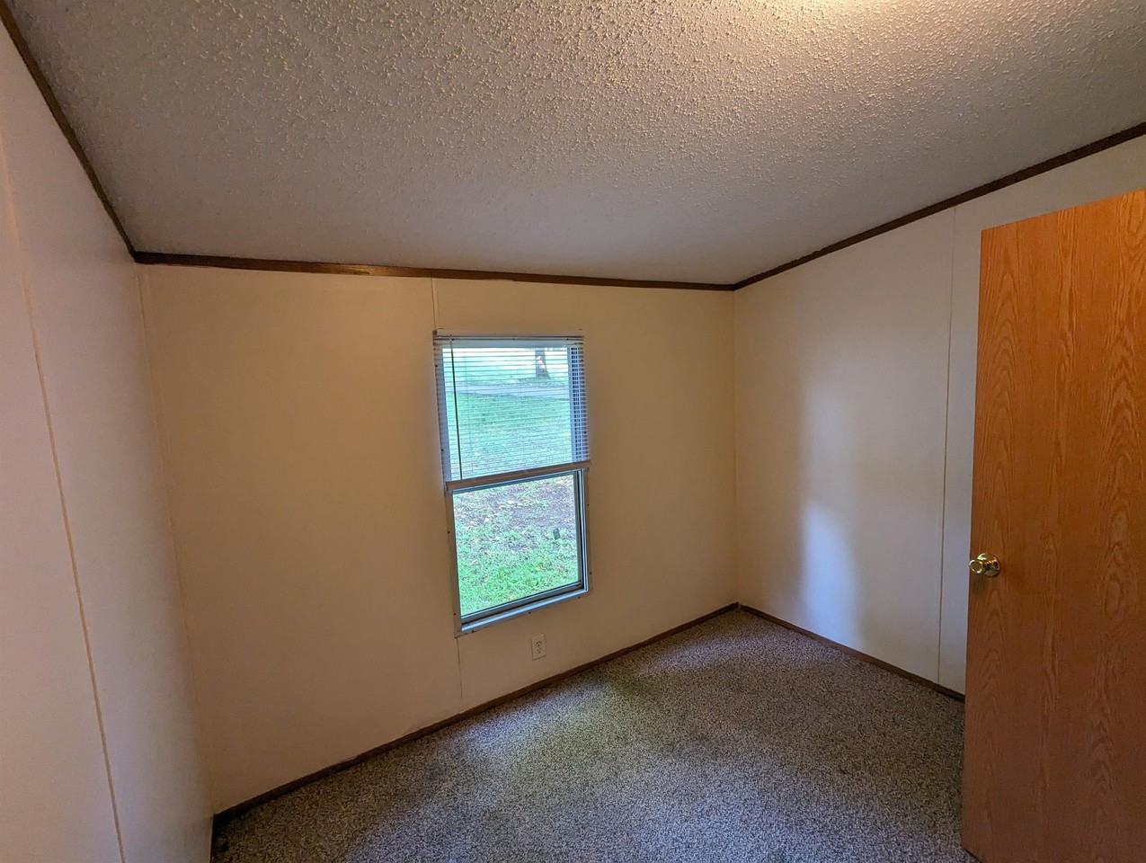 60 Ransdell Way - Photo 3 of 10