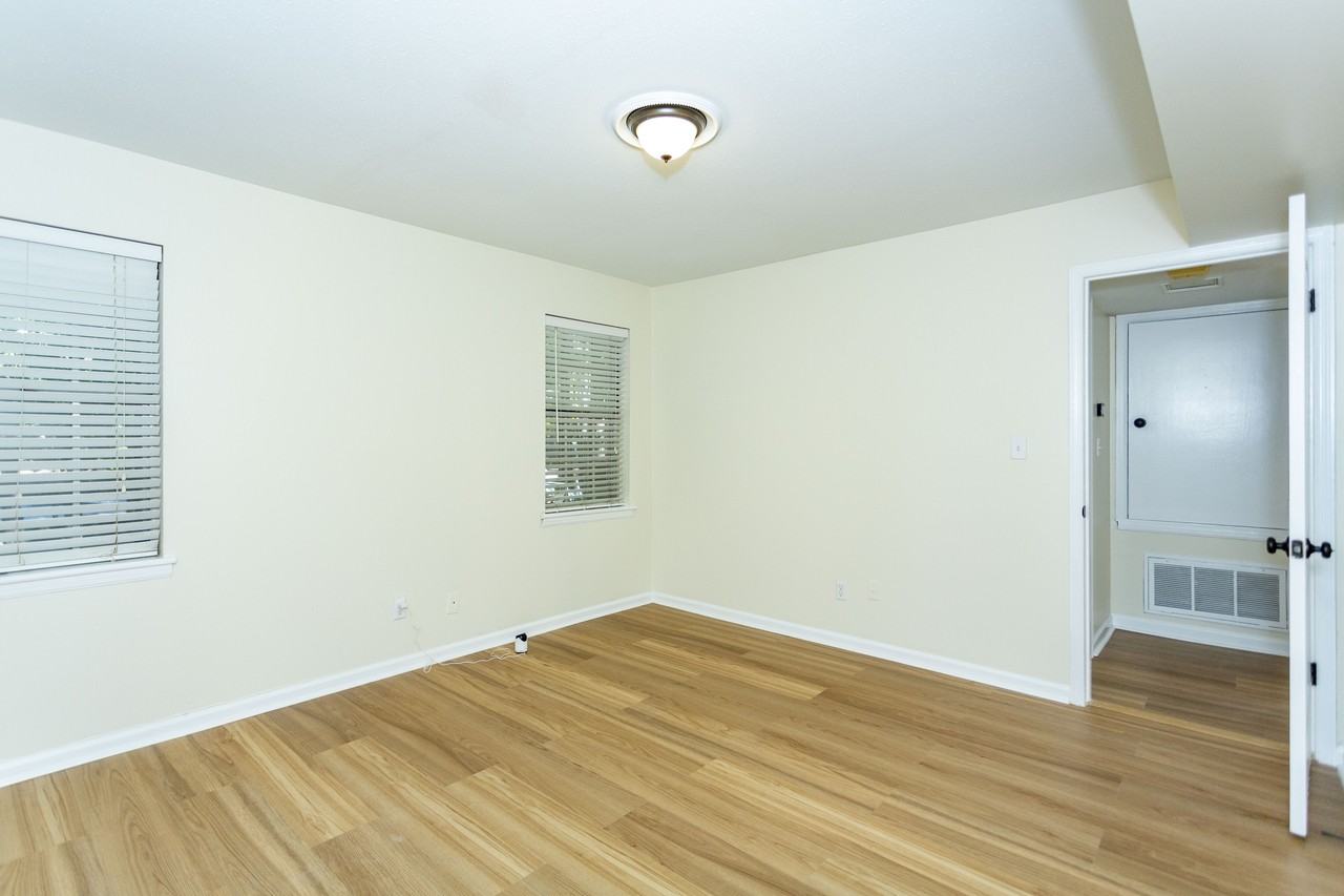 2053 2053 #2053B - Photo 3 of 22