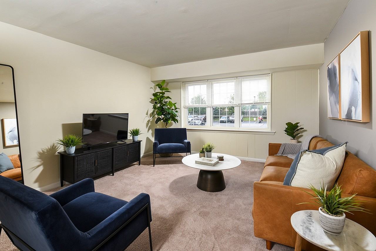 Willowbrook - Photo 4 of 42