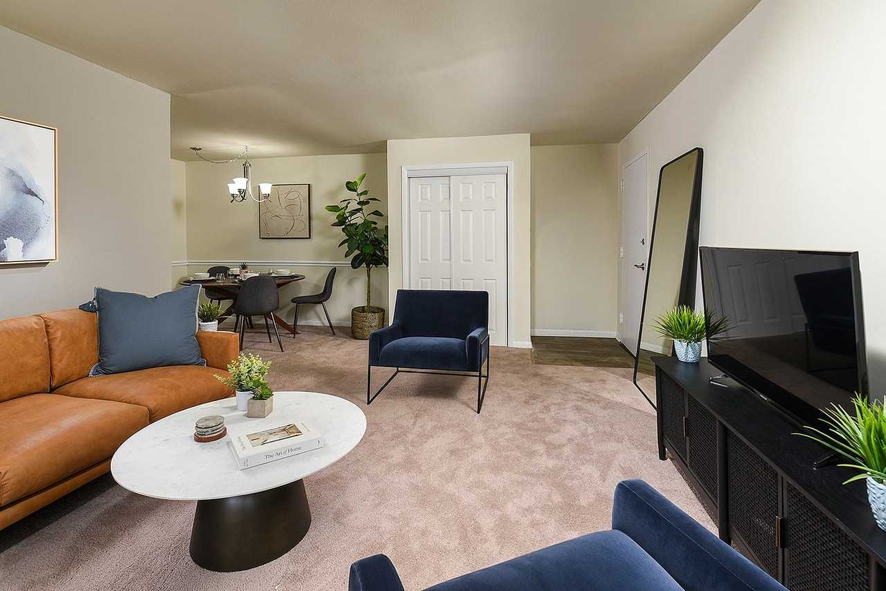 Willowbrook - Photo 5 of 42