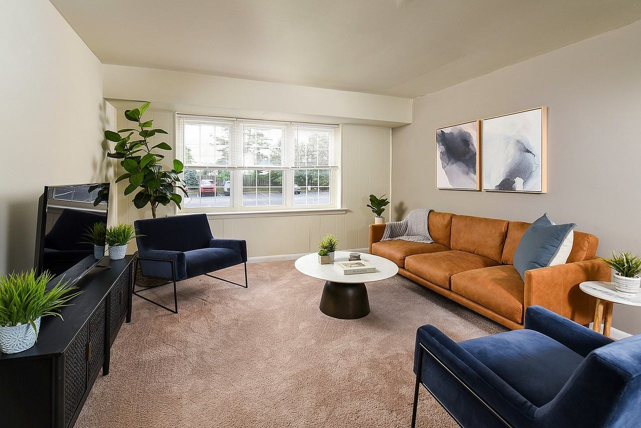 Willowbrook - Photo 7 of 42