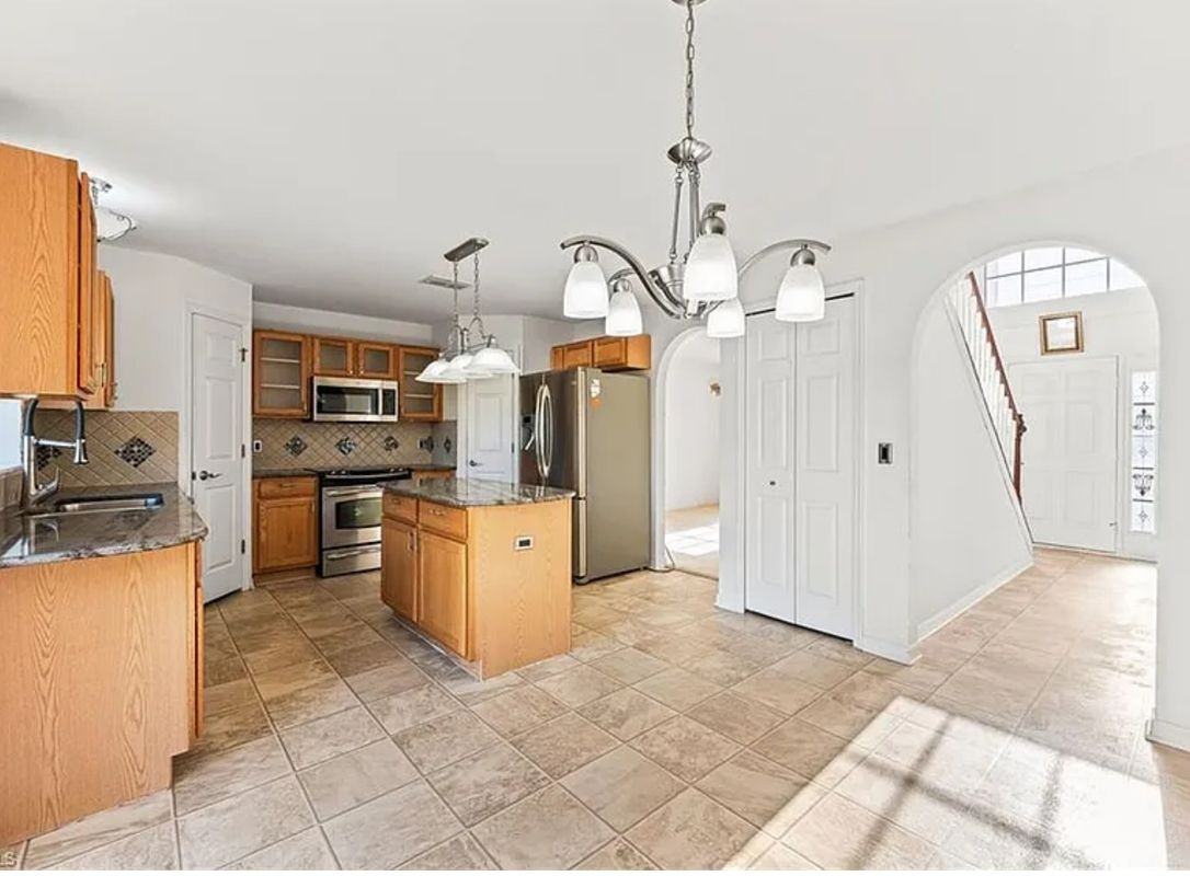 312 Lenz Avenue - Photo 4 of 12