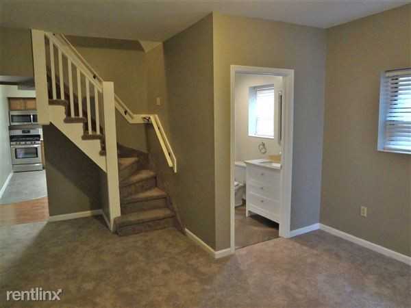 347 Academy St - Photo 3 of 10