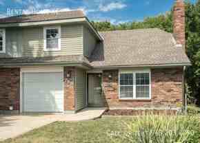 735 S Avalon Cir - Photo 1 of 1