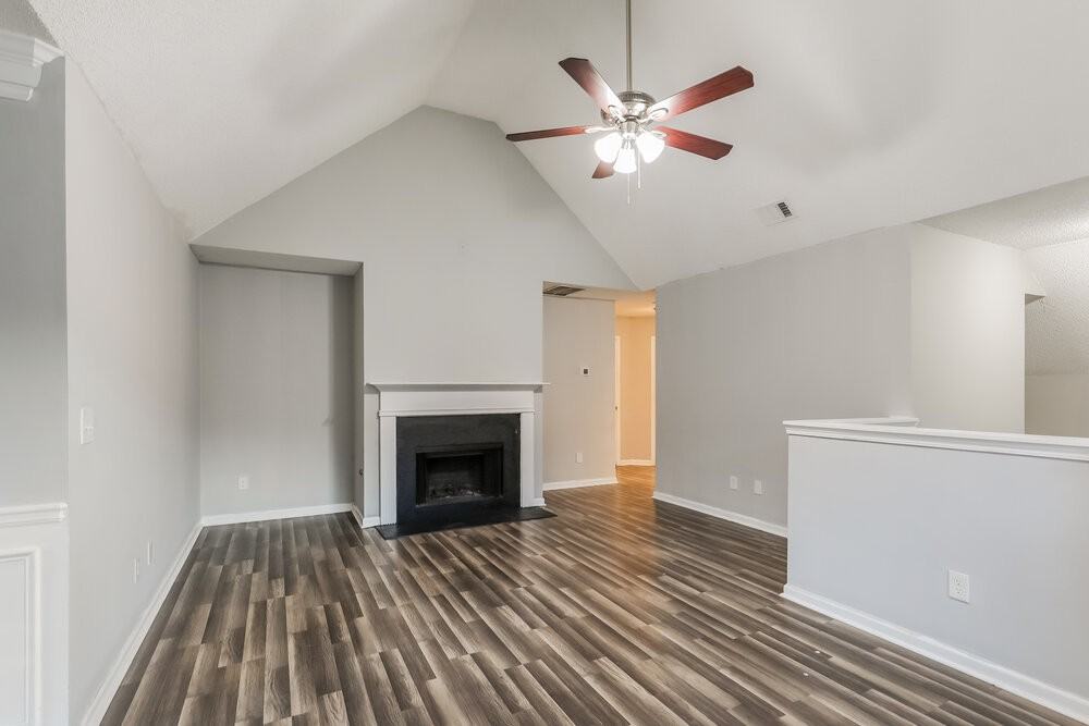 11758 Registry Blvd - Photo 4 of 17