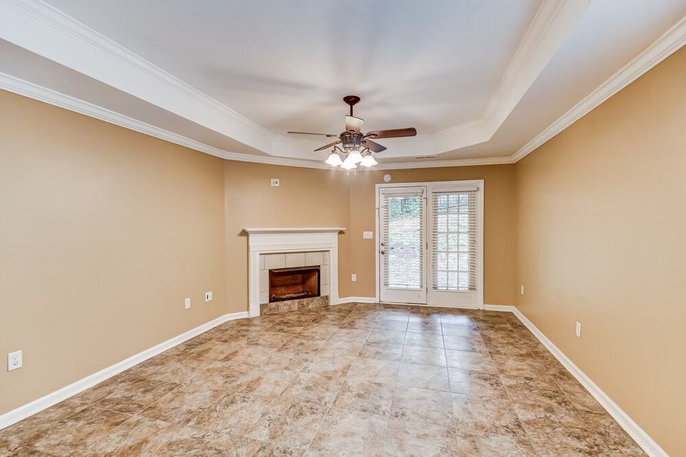 111 Springdale Dr - Photo 3 of 16